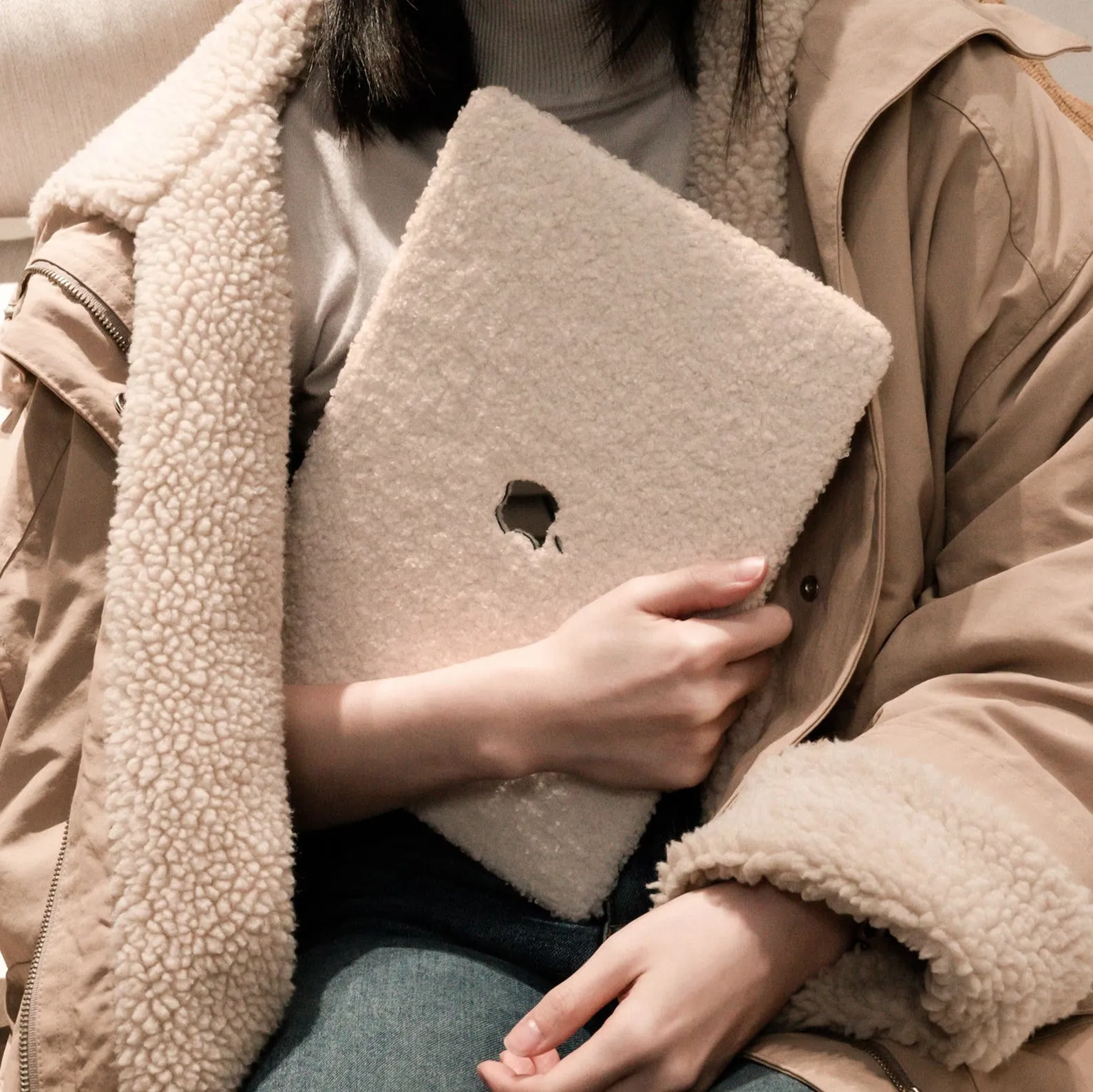 TEDDY MacBook Case - Oat