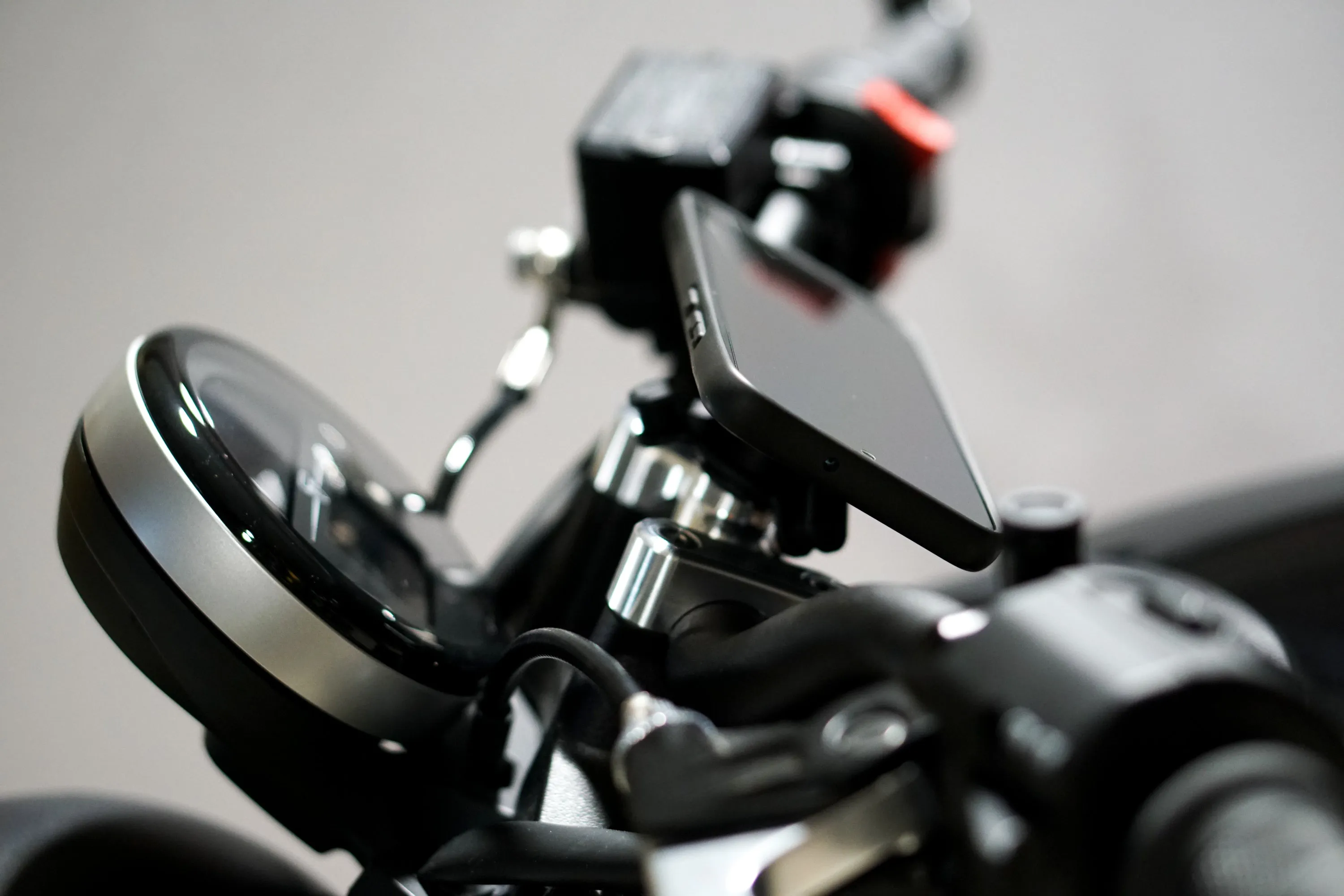 Triumph Trident 660 - Quad Lock Handlebar Top Clamp Mount