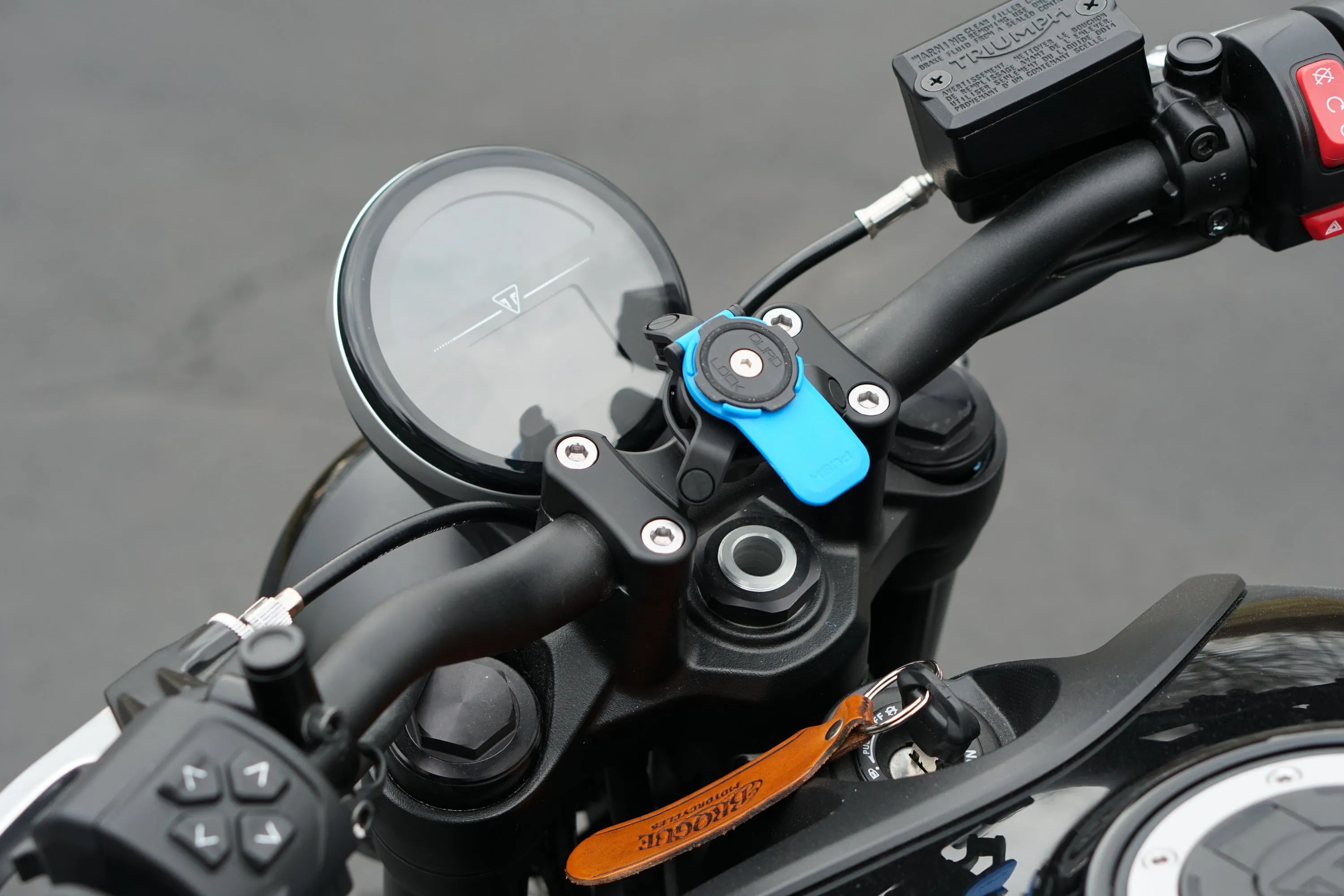 Triumph Trident 660 - Quad Lock Handlebar Top Clamp Mount